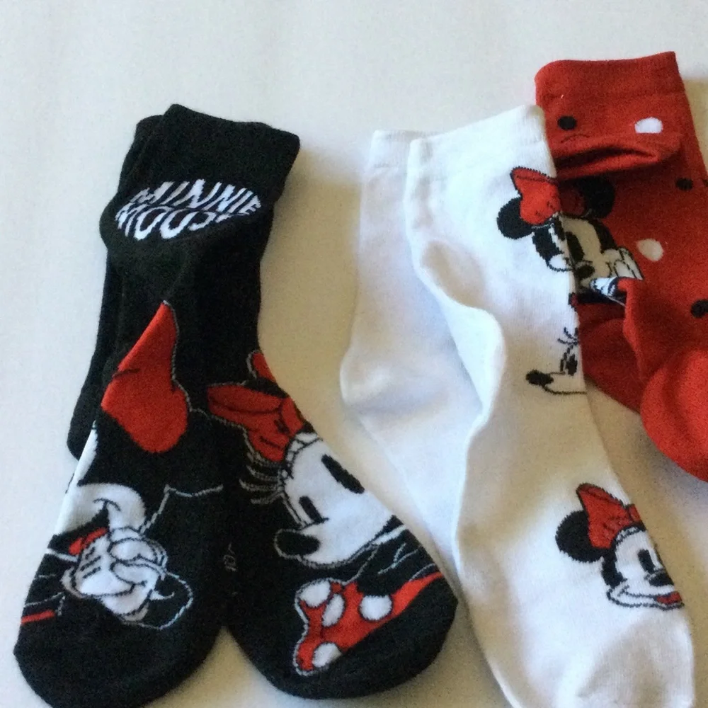DISNEY MINNIE MOUSE WOMENS 3 PAIR PACK CREW SOCKS RED WHITE BLACK OS NWT